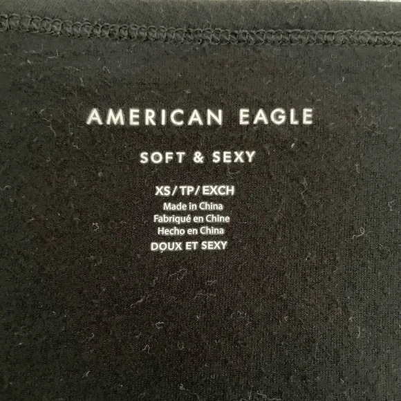 American Eagle soft and sexy shirt, black with flowers, size xs woman’s - Picture 5 of 5